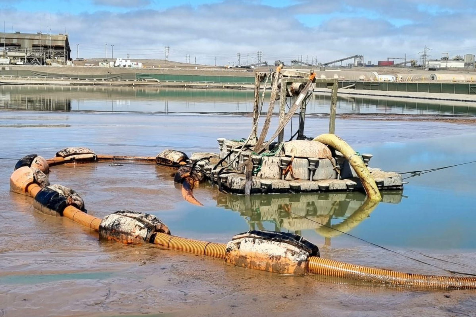 Dragado piscina PLS Perú